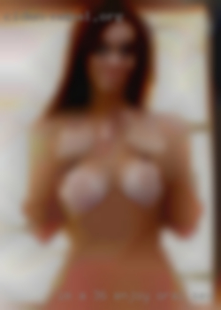 I'm a 36 year old enjoy oral sex bi-sexual female.
